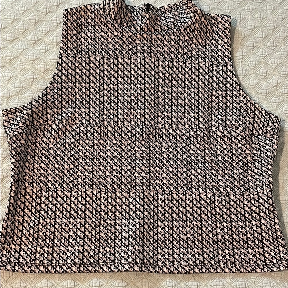 New York & Company Black and Gray Boxy Sleeveless Tank Top
